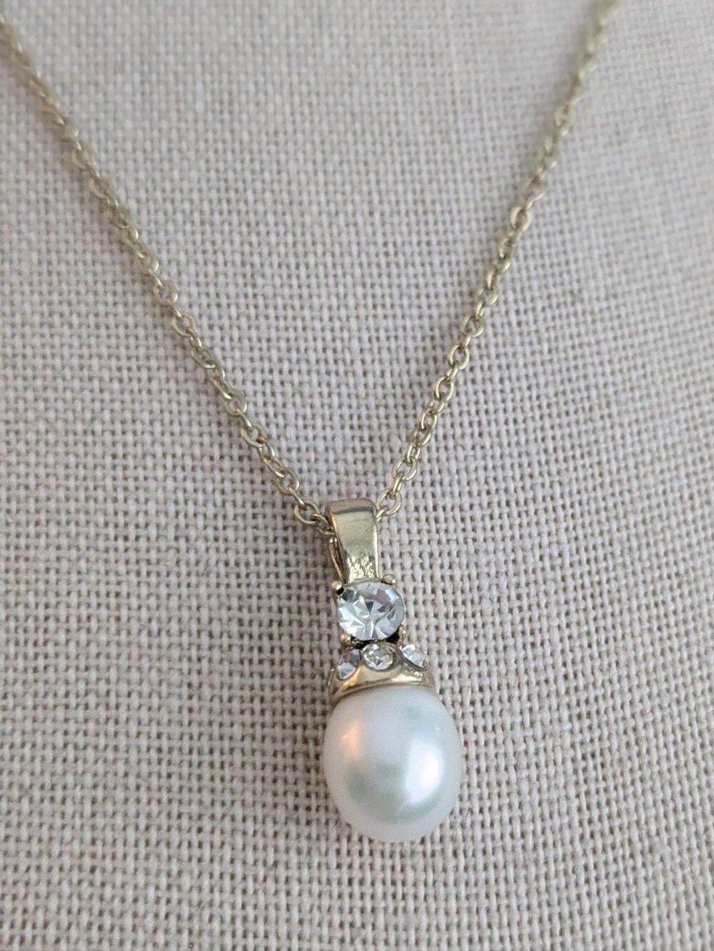 Gold Tone Faux Pearl & Rhinestone Adjustable Necklace
